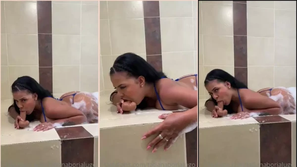 Tatiana Borja Lugo, diva sensual se divertindo com um vibrador