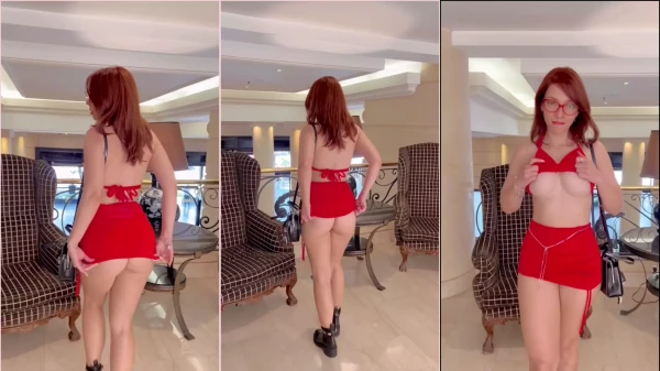 Vídeo da Cibelly Ferreira com uma saia vermelha no OnlyFans