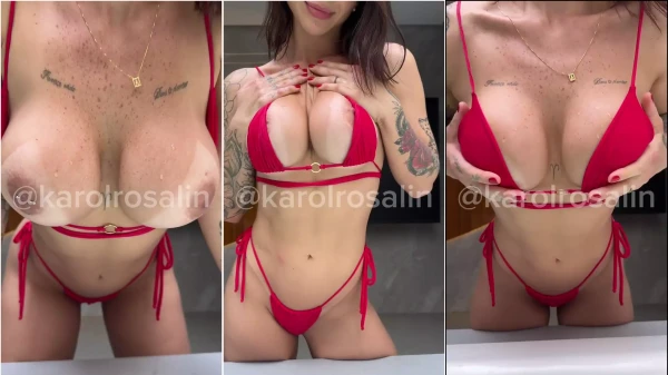 Vídeo da Karol Rosalin mostrando seus peitão fartos