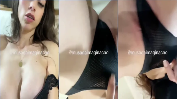 A safadinha Jenny Reis tá provocando!