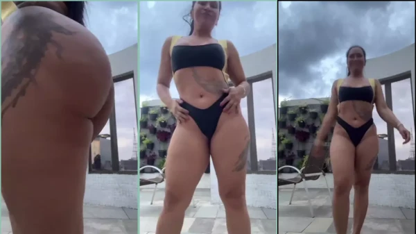 Alessandra Marques na piscina