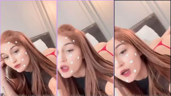 Alice Backer em um vídeo do OnlyFans
