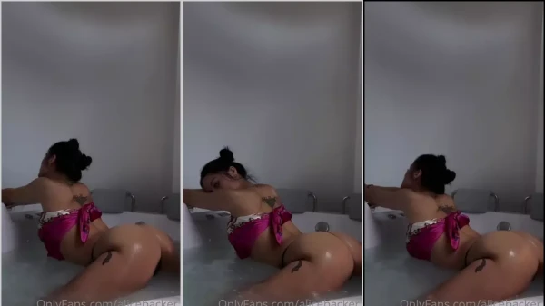 Alice Backer tá toda sexy na hidro, deixando todo mundo babando!