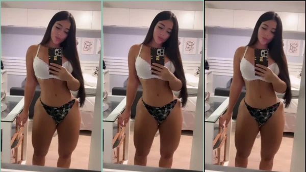 Ana Gandica, a gostosona siliconada do OnlyFans, se gravando de um jeito bem caliente