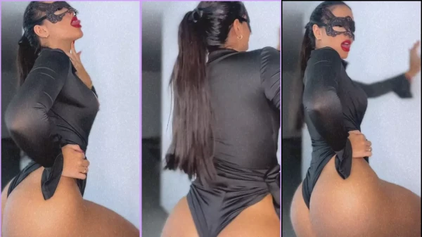 Ana Gandica em um vídeo bem safadinho, dançando de máscara e soltando toda a sensualidade!
