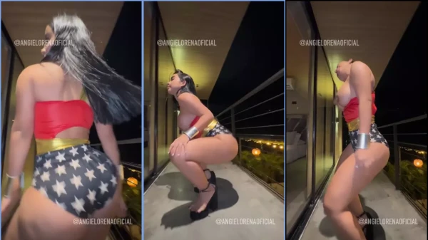 Angielorenn_ll toda trabalhada de Mulher-Maravilha, mostrando todo seu charme!
