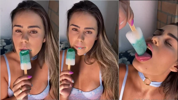 Ani Rocha no OnlyFans se esbanjando com um picolé de um jeito bem sensual