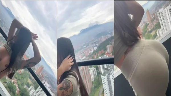 Anna Cherry do OnlyFans, toda gostosona com um rabão furta-cor, se mostrando!