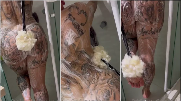 Anny Alves toda ousada em um vídeo no banheiro