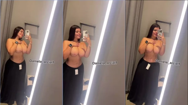 As curvas irresistíveis da gata Daniela Arcila