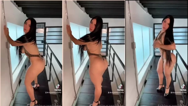 Ashley Carolina, gata de peito bombado, arrasando com salto enquanto dança