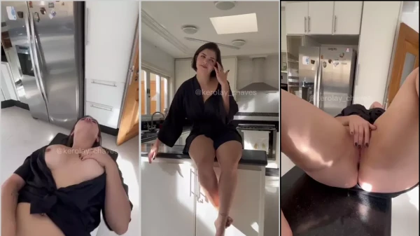 Com uma vontade danada, a White Fairy começou a se divertir sozinha na cozinha