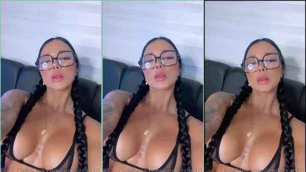Confere esse vídeo da Jennifer Sánchez, que tá cheia de charme!