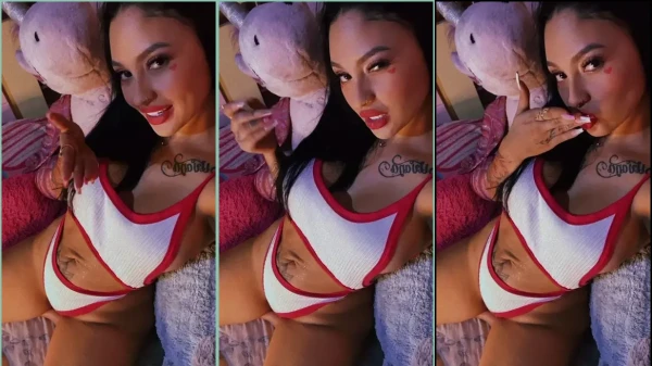 Diana Suarez, a morena irresistível, toda de calcinha e top, tá causando na pegação!