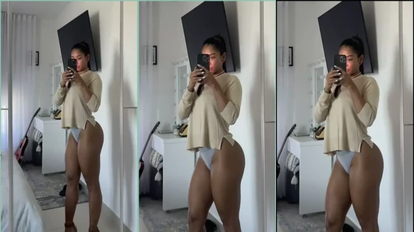 Hdez_Mariana gravando um vídeo de seu reflexo no espelho