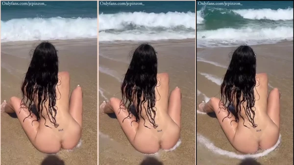 Jepinzon, uma delícia de novinha na praia, sem roupa nenhuma