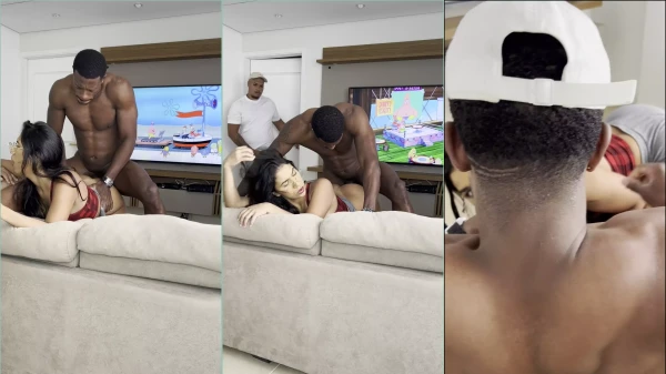 Karen Khalifa com um corpinho de mulata no melhor pornô