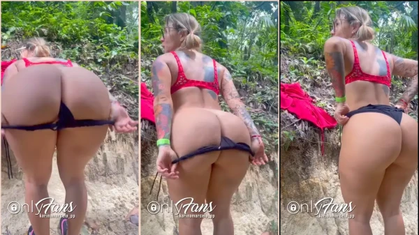 Karina Marcela exhibiendo su trasero de manera provocativa en un lugar público
