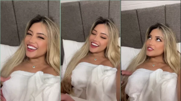 Karlyane Menezes convidando o amigo pra uma noitada safada