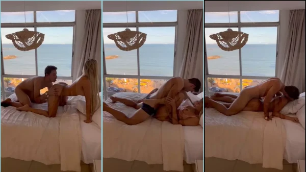 Karlyane Menezes na cama se jogando no prazer e aproveitando gostoso!