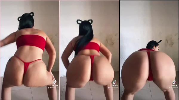 Katarininha, a gostosona de bundão avantajado, arrasando no pornô!