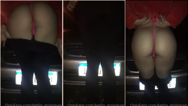 Ketlin Groisman mostrando seu fio dental na frente do carro no OnlyFans