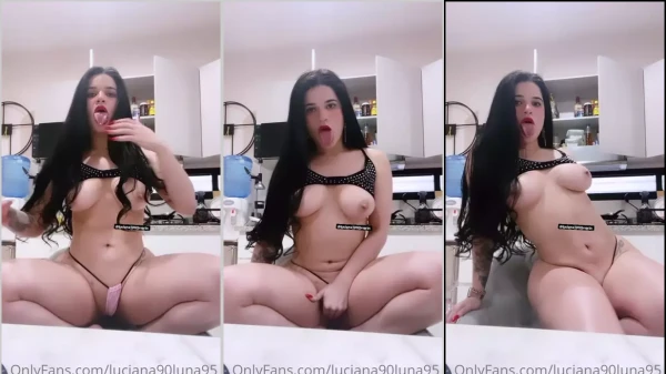 Luciana Cedeño, uma beleza branquinha que adora usar aquelas calcinhas pequenas