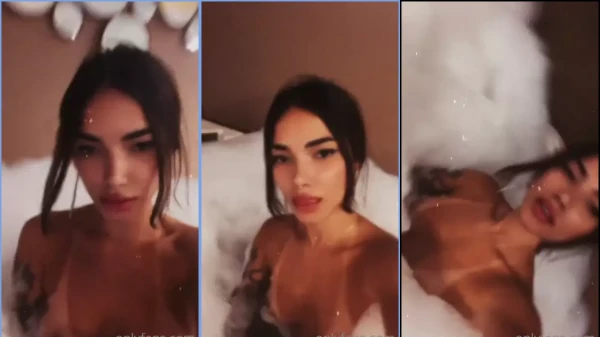 Malelly em um vídeo hot com o corpo todo ensaboadinho