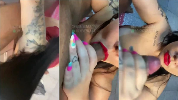 Mari Casada apareceu na internet fazendo um boquete