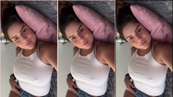 Maria Alejandra Prado, uma musa cheia de charme e ousadia, exibindo seu corpão