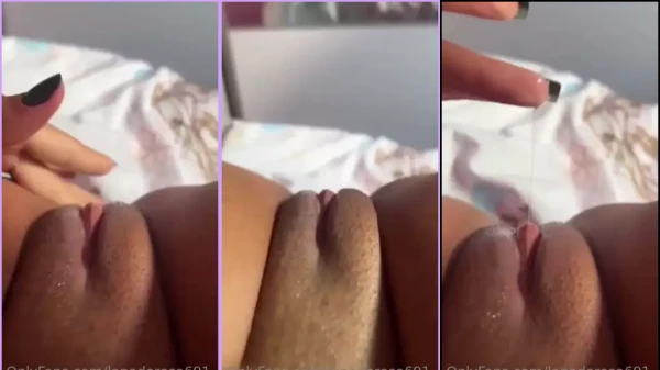 Mariely Genao Medina, safadinha e cheia de atitude, se entregando na folguinha