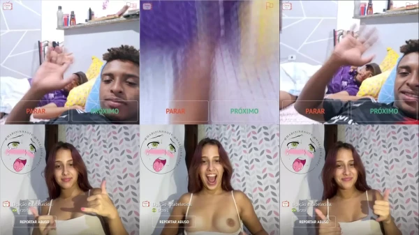 Marizinhaofc deu uma exibida nos peitos numa live para um casal gay