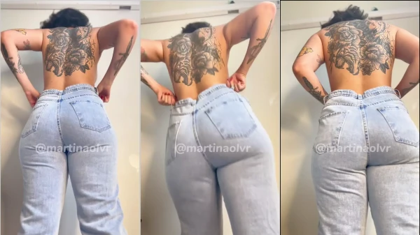 Martina Olvr em um vídeo se despindo e trocando de roupa