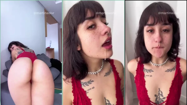 Martina OLVR fazendo charme e pedindo um leitinho bem gostoso