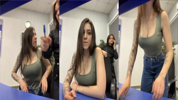 Menina ousada filma uns clipes picantes no trampo