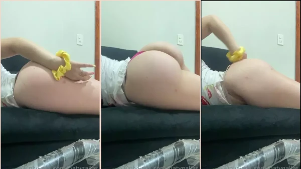 Natalie Gallas, uma gata novinha com um bundão irresistível