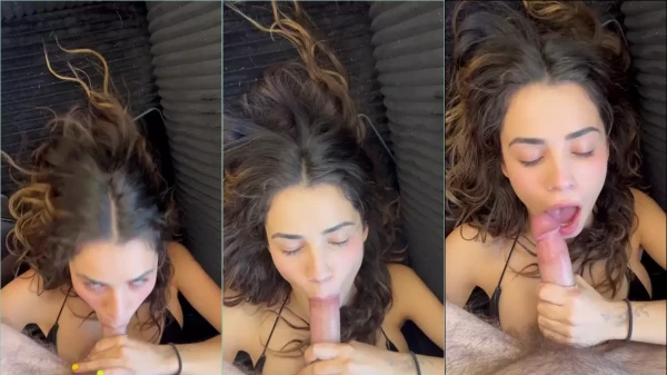 O safado deu uma reboladinha na boca da Jameliz