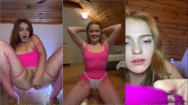 Ruivinha Jia Lissa desfrutando de um momento bem gostoso!