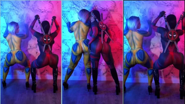 Verônica Obando com a amiga fantasiada de superheroína
