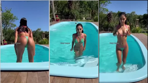 Vicky Harper aparece pelada na banheira, exibindo tudo!