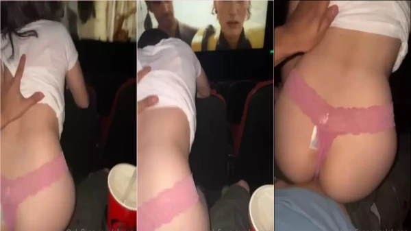Vídeo da Alydollyxx se exibindo de forma provocante