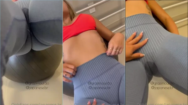 Vídeo da Jully Queiroz com a calça molhadinha, mostrando toda a sua vibe quente!