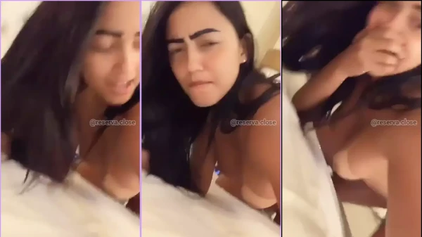 Vídeo da Karlyane Menezes se divertindo de quatro