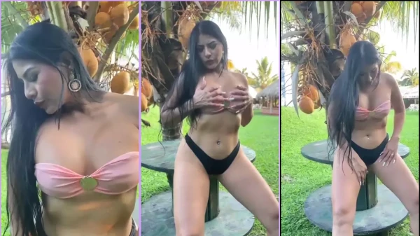 Vídeo da Maigret Zapata fazendo uma massagem nas teta