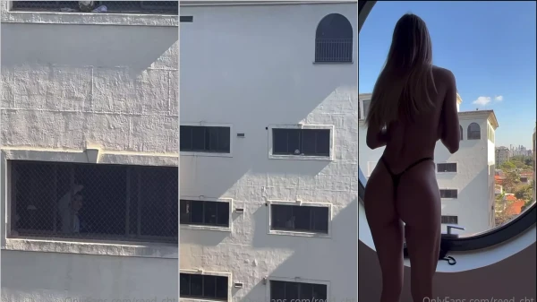 Vídeo da Reed na janela mostrando tudo pros vizinhos