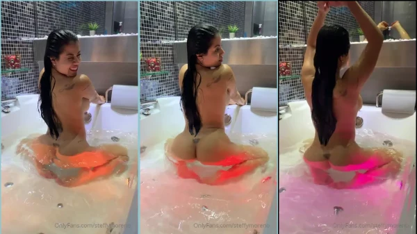 Vídeo da Steffy Moreno nua na banheira
