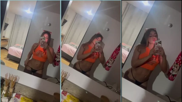 Vídeo picante da loira gata Laura Rodriguez!