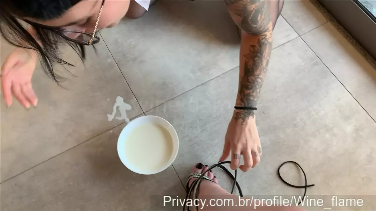 Wine Flame cheia de desejos picantes por pés