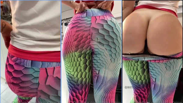 A White Fairy despediu-se da calça e da calcinha pra mostrar a retaguarda