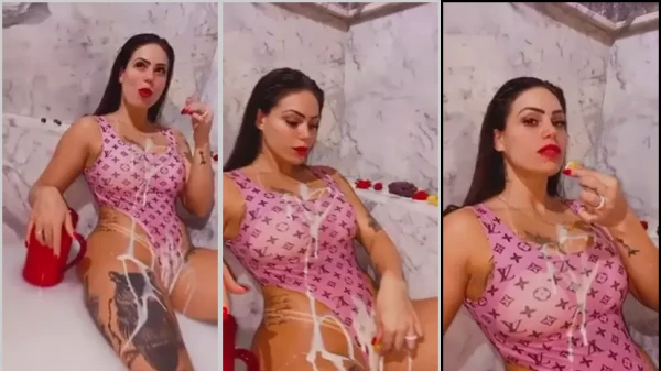 Anny Alves, a gostosa do Brasil, se divertindo com leite